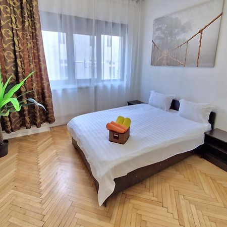 Global Downtown Apartments - Universitate - Calea Victoriei 부쿠레슈티 외부 사진